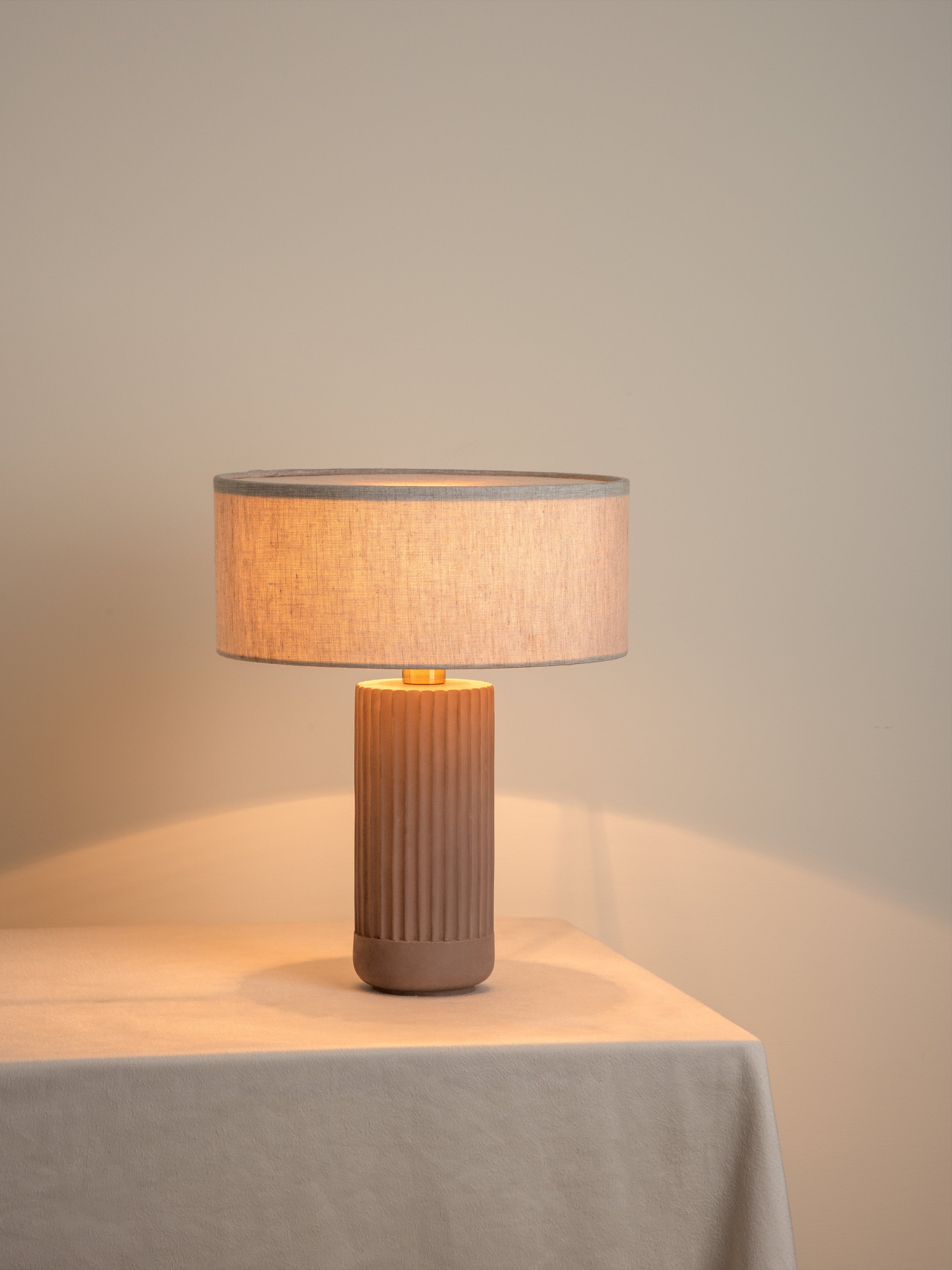 Avero - taupe ribbed concrete table lamp